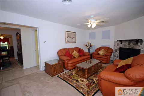 130 Barbara Pl, Middlesex, NJ 08846 photo 24