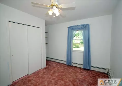 130 Barbara Pl, Middlesex, NJ 08846 photo 16