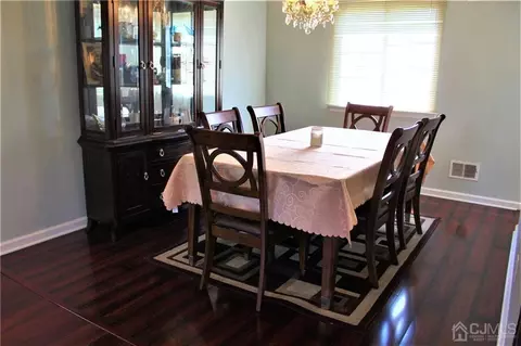 33 Wintergreen Ave, Edison, NJ 08820 photo 11