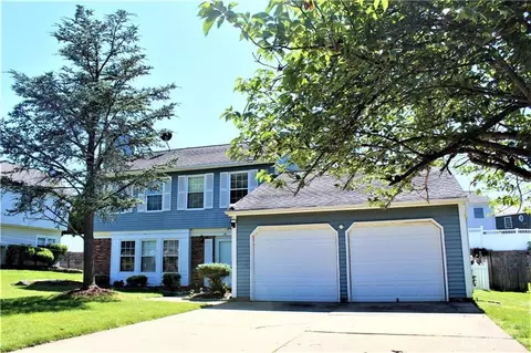 33 Wintergreen Ave, Edison, NJ 08820 photo 2