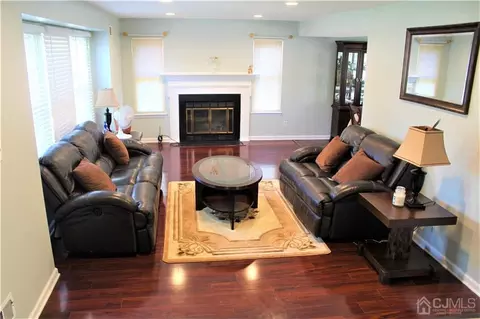 33 Wintergreen Ave, Edison, NJ 08820 photo 6