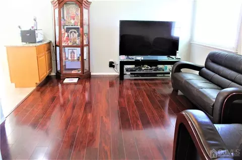 33 Wintergreen Ave, Edison, NJ 08820 photo 19