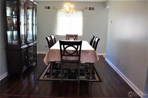33 Wintergreen Ave, Edison, NJ 08820 photo 12