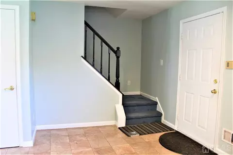 33 Wintergreen Ave, Edison, NJ 08820 photo 5