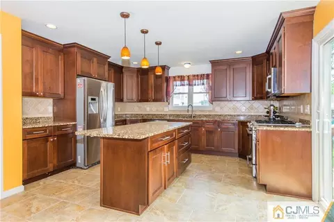 43 Violet Pl, Edison, NJ 08817 photo 8