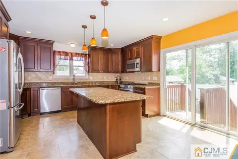 43 Violet Pl, Edison, NJ 08817 photo 9