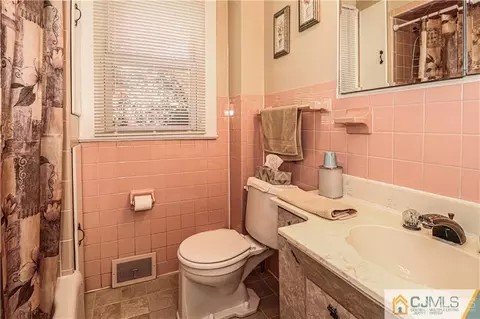 99 Bernard Ave, Edison, NJ 08837 photo 11