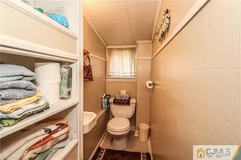 99 Bernard Ave, Edison, NJ 08837 photo 10