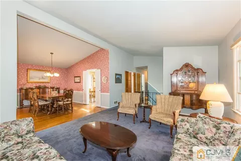 11 Mcevoy Rd, Edison, NJ 08837 photo 5