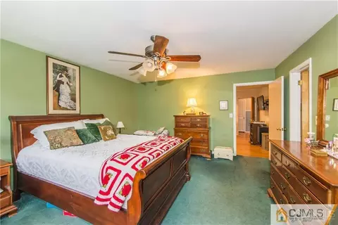 11 Mcevoy Rd, Edison, NJ 08837 photo 21
