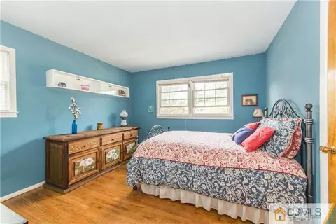 11 Mcevoy Rd, Edison, NJ 08837 photo 16
