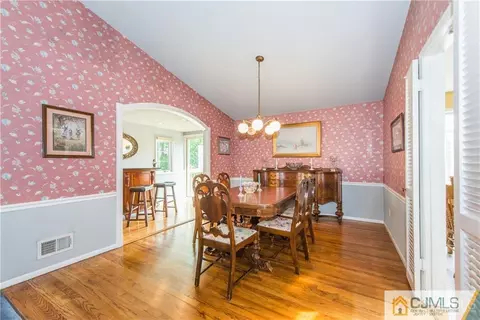 11 Mcevoy Rd, Edison, NJ 08837 photo 6