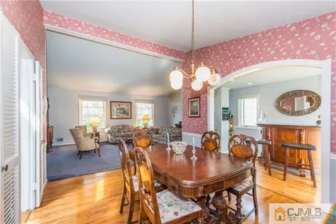 11 Mcevoy Rd, Edison, NJ 08837 photo 7