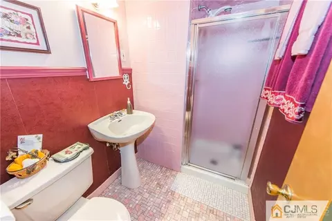 11 Mcevoy Rd, Edison, NJ 08837 photo 19