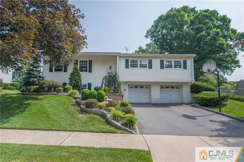 11 Mcevoy Rd, Edison, NJ 08837 photo 2
