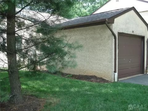 54 Teaberry Dr, Edison, NJ 08820 photo 3