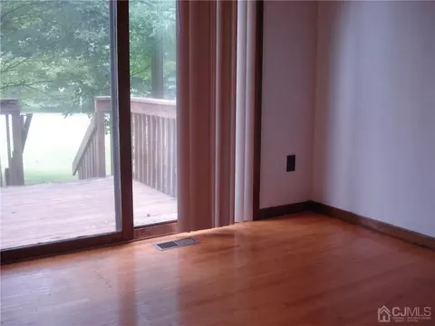 54 Teaberry Dr, Edison, NJ 08820 photo 6
