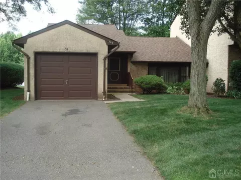 54 Teaberry Dr, Edison, NJ 08820 photo 2