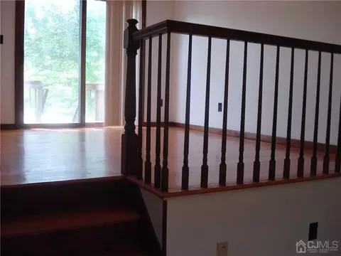 54 Teaberry Dr, Edison, NJ 08820 photo 7