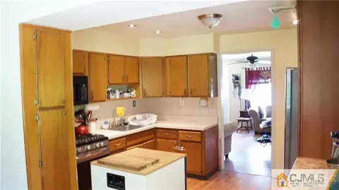 9 Caldwell Rd, Edison, NJ 08817 photo 7