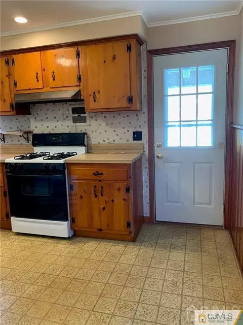 111 Trinity Pl, Avenel, NJ 07001 photo 9