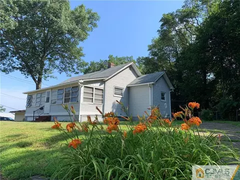 2 Maple St, Sayreville, NJ 08859 photo 1