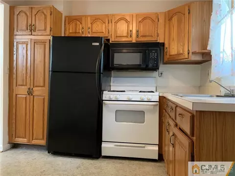2 Maple St, Sayreville, NJ 08859 photo 3