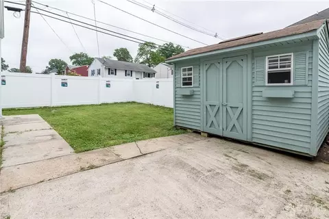2 E Maple St, Colonia, NJ 07067 photo 6