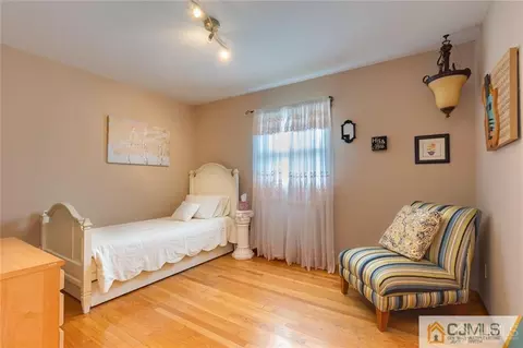 5 Herron Rd, Edison, NJ 08820 photo 18