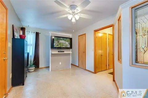 5 Herron Rd, Edison, NJ 08820 photo 27