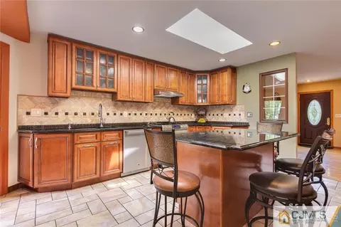 5 Herron Rd, Edison, NJ 08820 photo 14