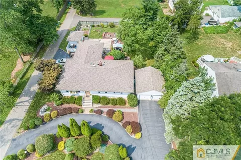 5 Herron Rd, Edison, NJ 08820 photo 4
