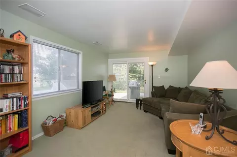 11 Douglas Dr, Edison, NJ 08817 photo 15