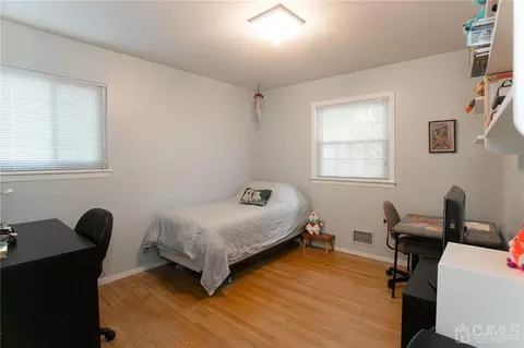 11 Douglas Dr, Edison, NJ 08817 photo 22