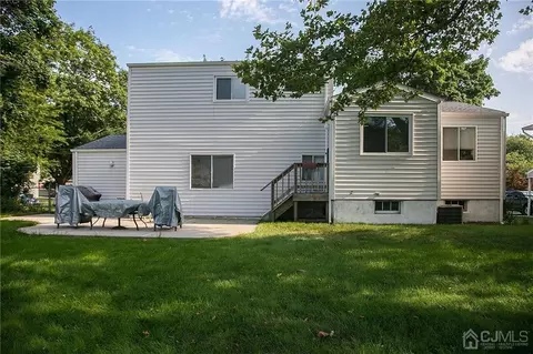 11 Douglas Dr, Edison, NJ 08817 photo 4