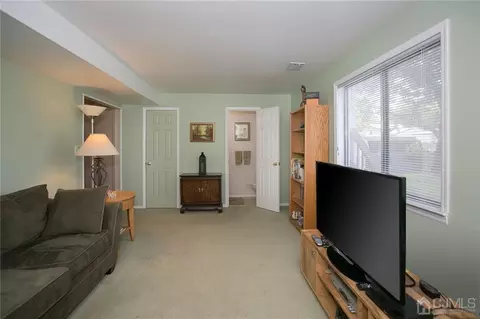 11 Douglas Dr, Edison, NJ 08817 photo 16