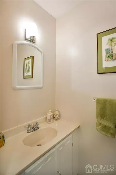 11 Douglas Dr, Edison, NJ 08817 photo 17