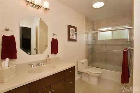 11 Douglas Dr, Edison, NJ 08817 photo 21