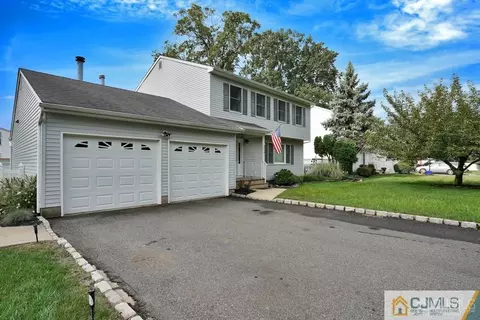 424 Hancock St, Middlesex, NJ 08846 photo 2