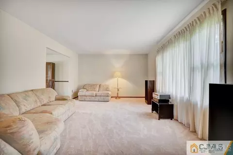 424 Hancock St, Middlesex, NJ 08846 photo 5