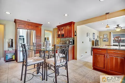 411 2nd St, Middlesex, NJ 08846 photo 9