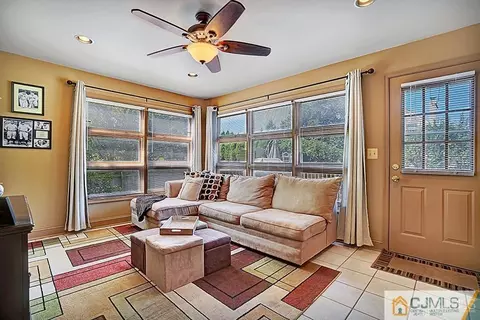 411 2nd St, Middlesex, NJ 08846 photo 4