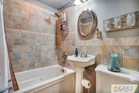 411 2nd St, Middlesex, NJ 08846 photo 14