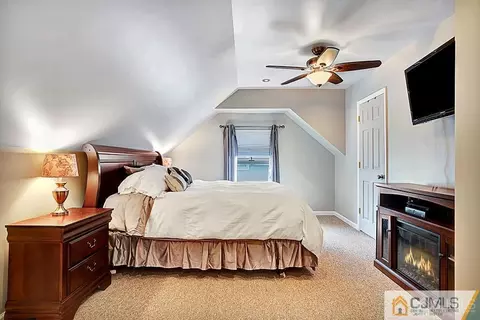 411 2nd St, Middlesex, NJ 08846 photo 3