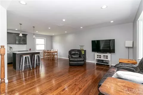 52 Ferris Rd, Edison, NJ 08817 photo 6