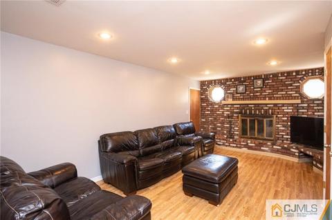 6 Durst Dr, Milltown, NJ 08850 photo 17