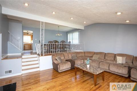 6 Durst Dr, Milltown, NJ 08850 photo 9