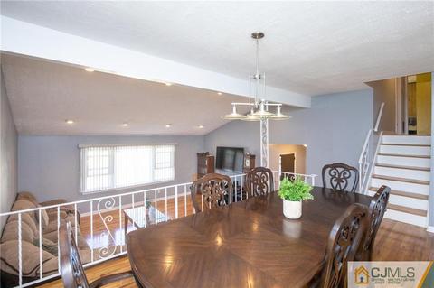 6 Durst Dr, Milltown, NJ 08850 photo 5