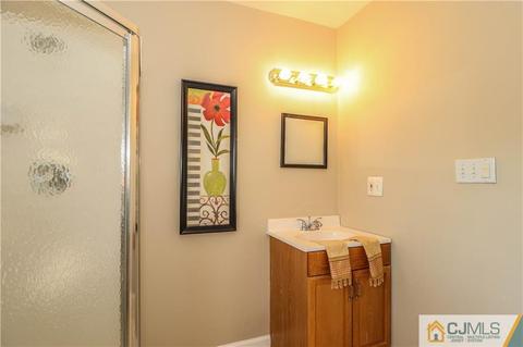 2 Altamont Rd, Edison, NJ 08817 photo 28