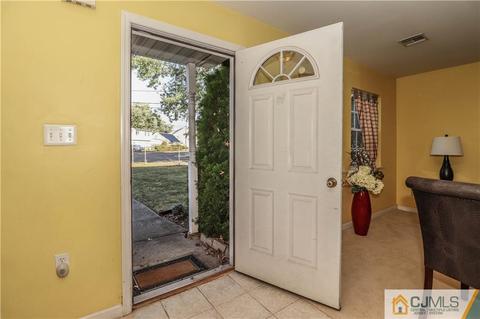 2 Altamont Rd, Edison, NJ 08817 photo 12